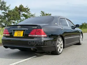 Toyota Crown Royale 2005 Black