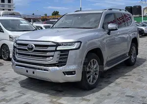 Toyota Land Cruiser 2023 Silver