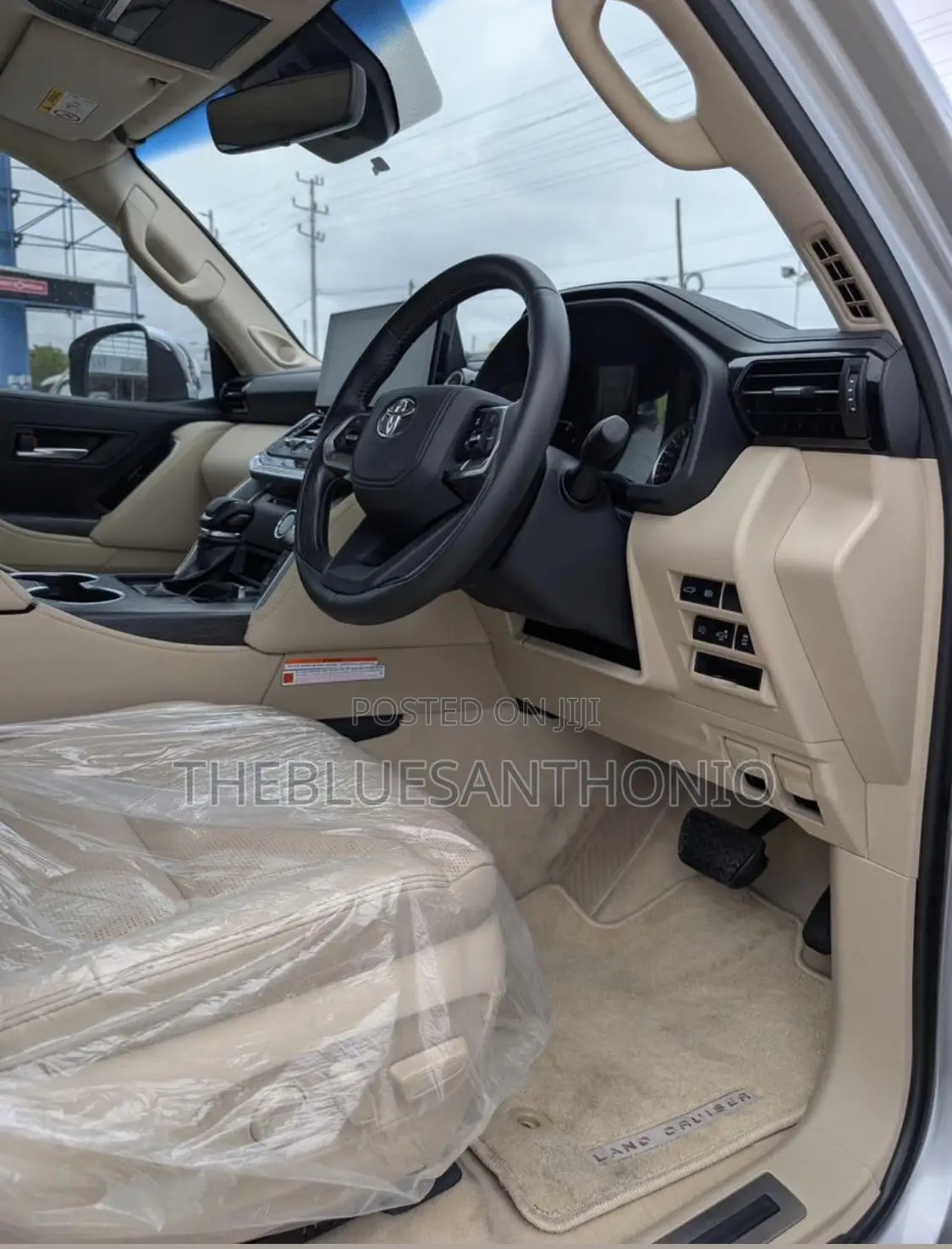 Toyota Land Cruiser 2023 Silver
