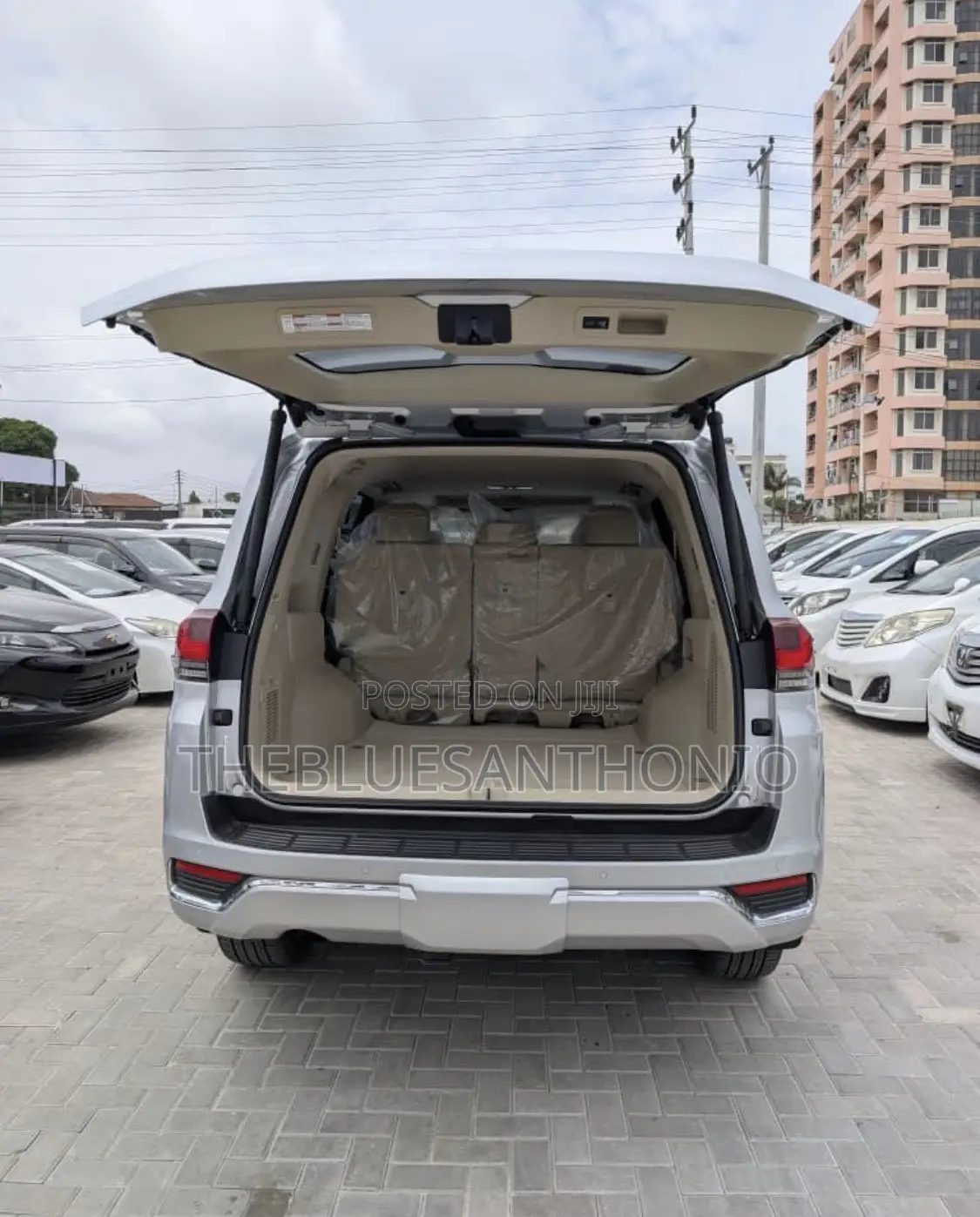 Toyota Land Cruiser 2023 Silver