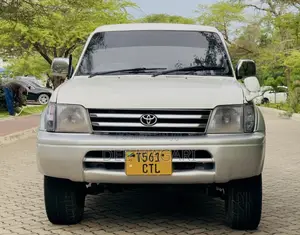 Toyota Land Cruiser Prado 1999 White
