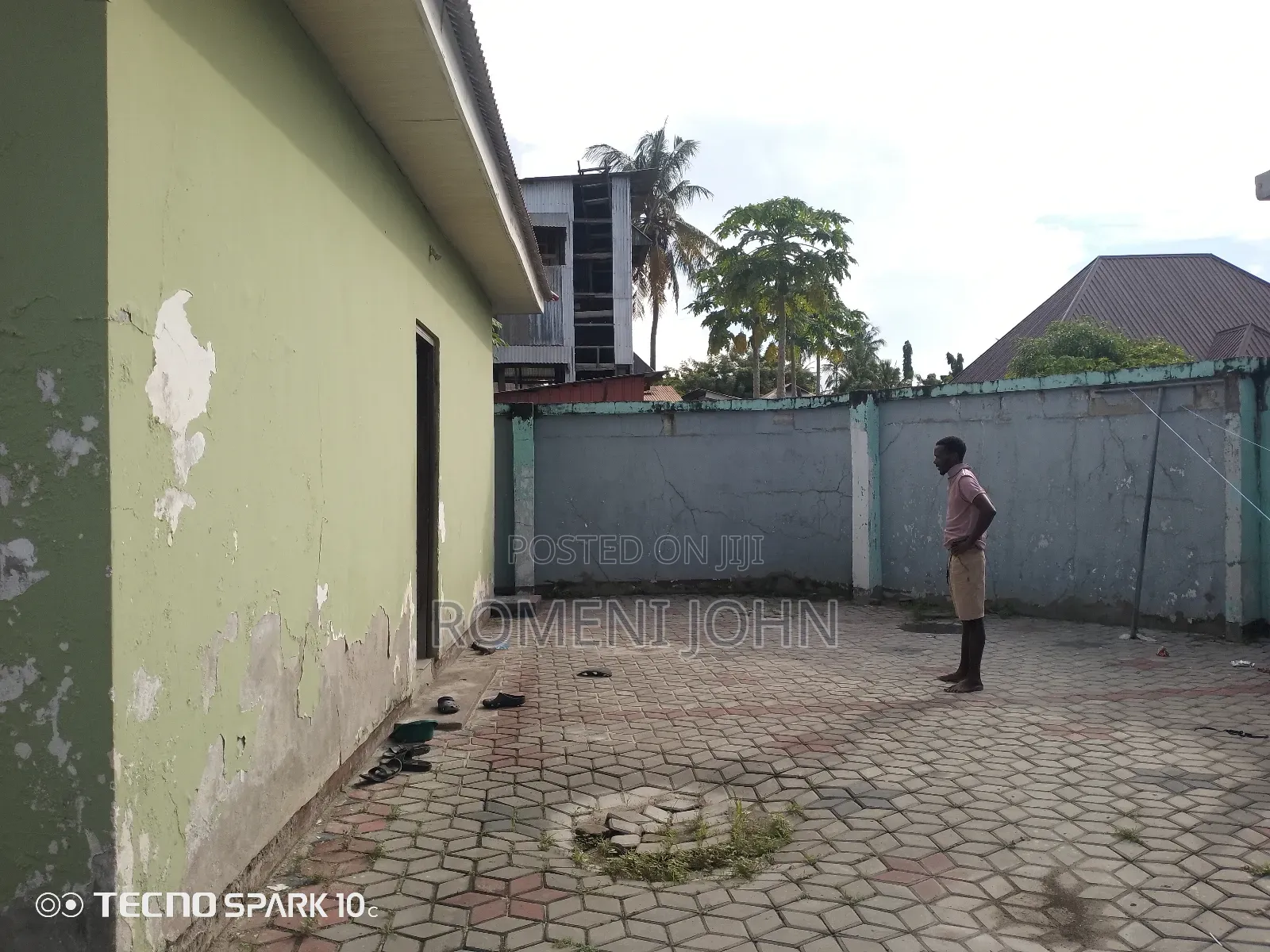 6bdrm House in Tanzania Daresalaam for sale