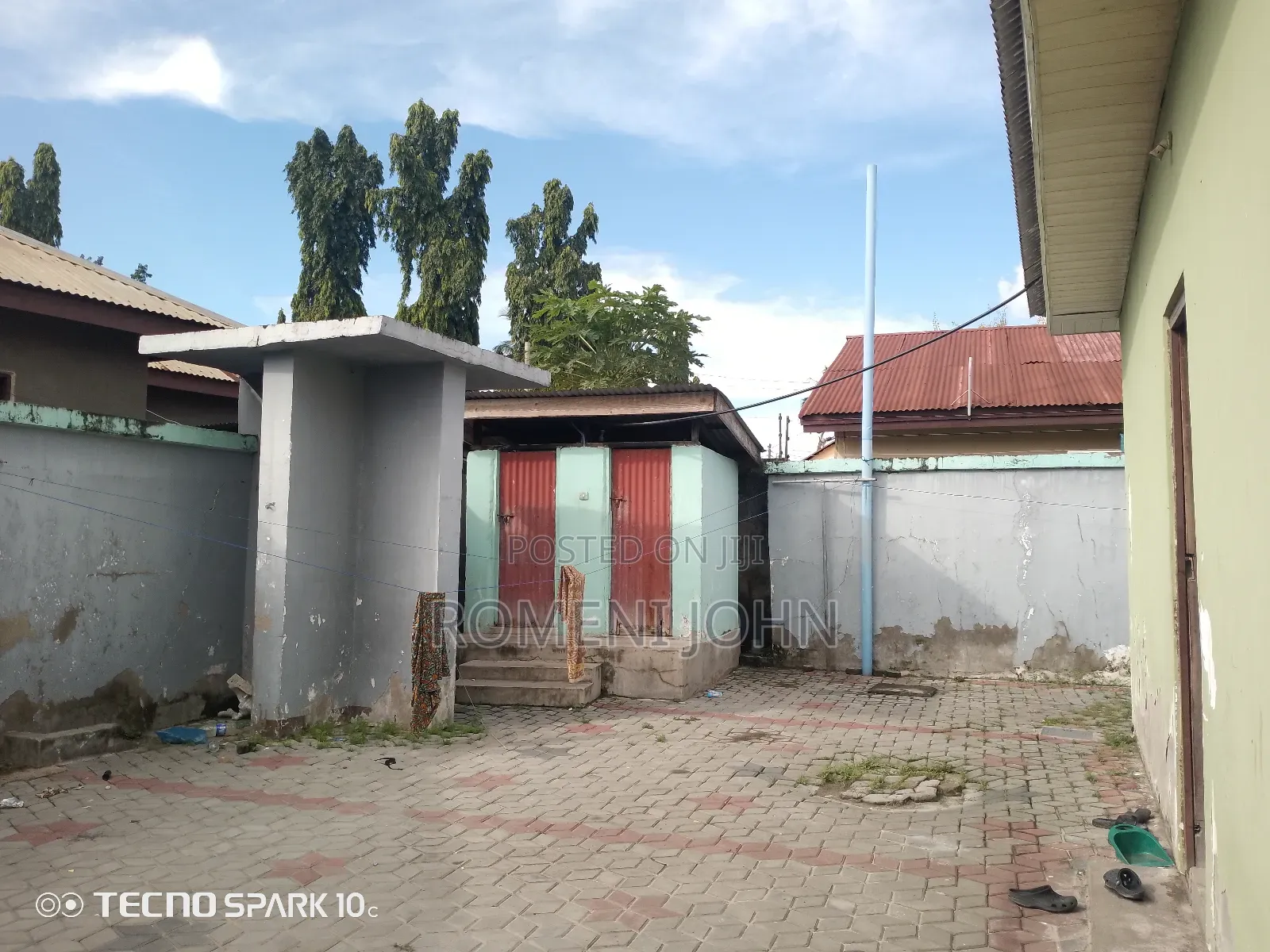 6bdrm House in Tanzania Daresalaam for sale