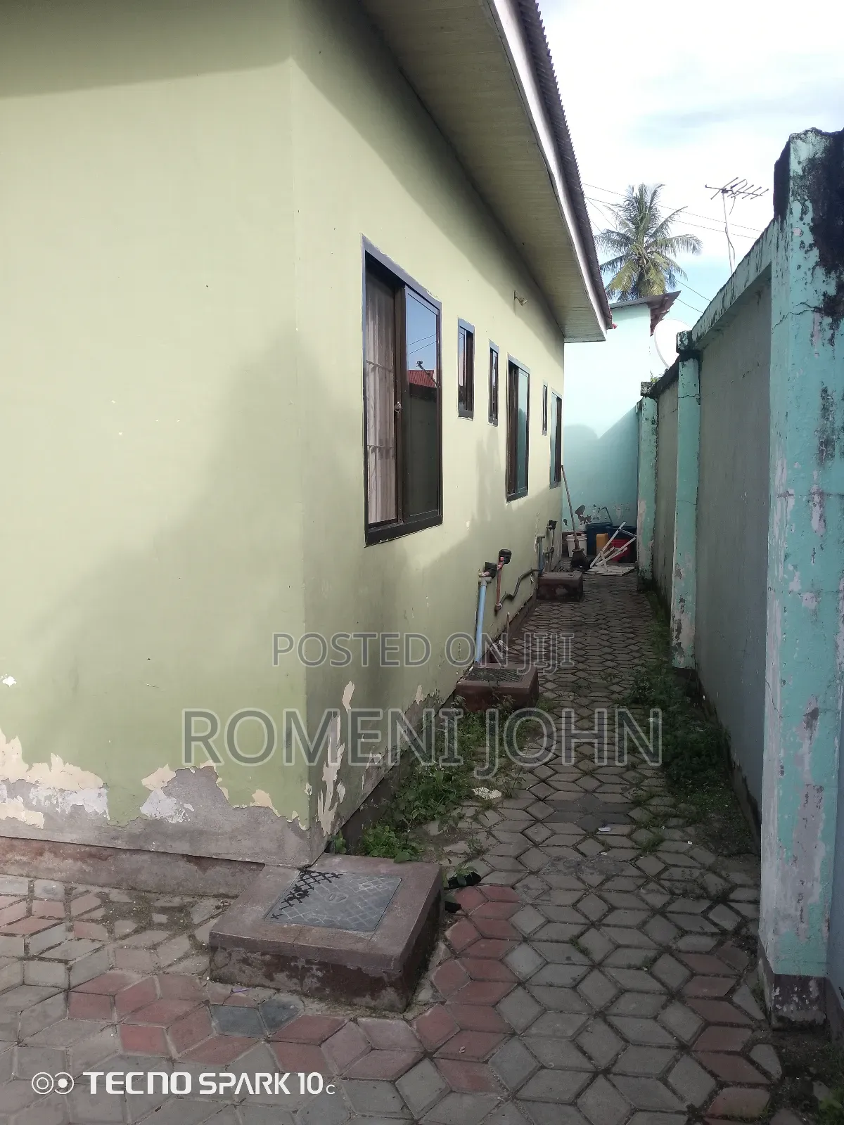 6bdrm House in Tanzania Daresalaam for sale