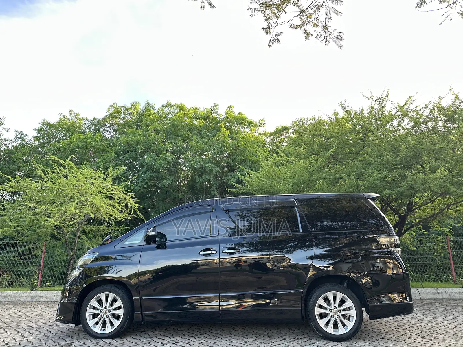Toyota Alphard 2010 Black