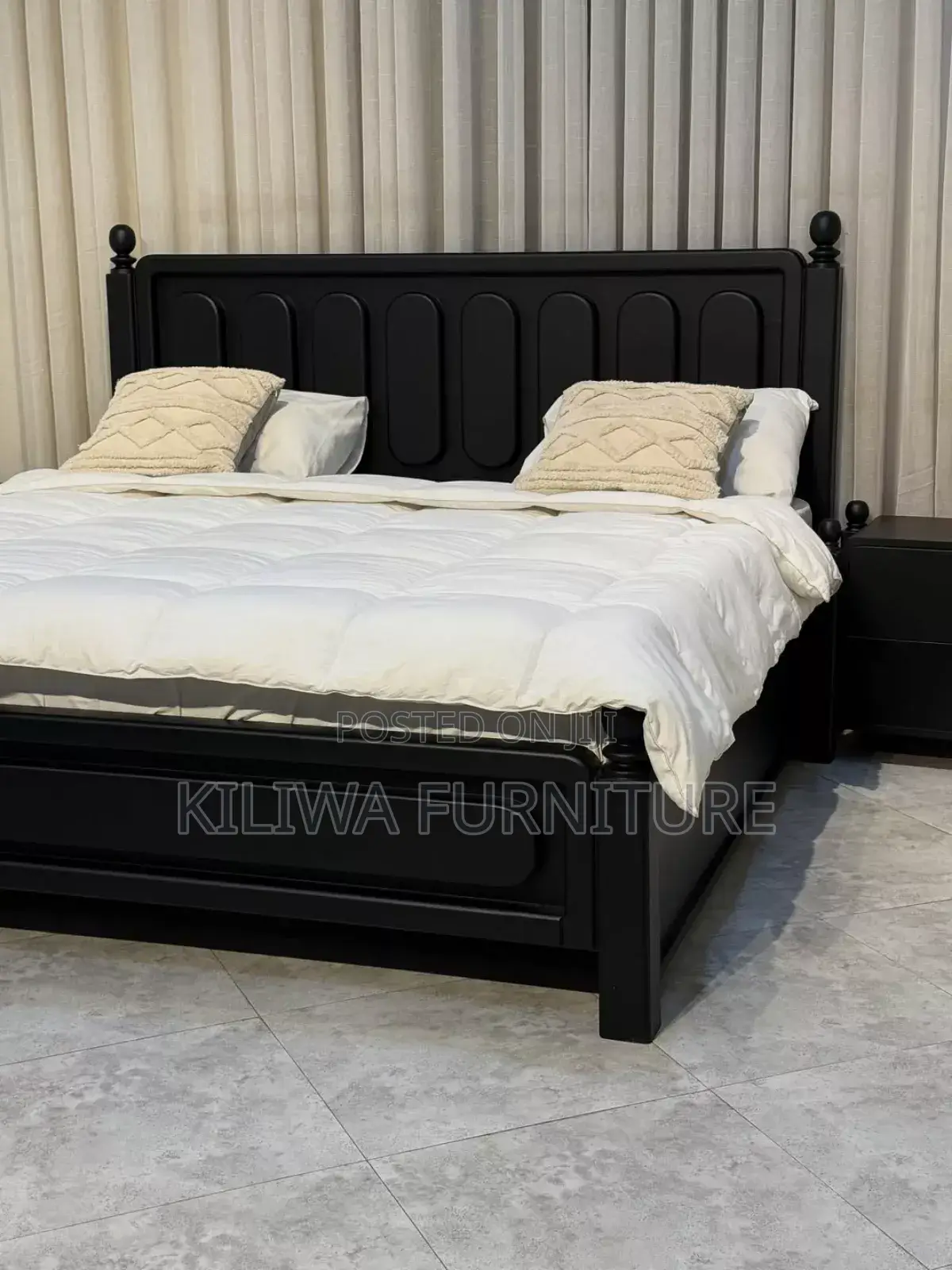 Kitanda Cha Mbao 5 6 Imara Sana Na Bedsides Zake