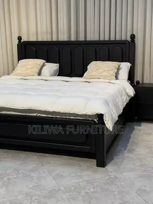 Kitanda Cha Mbao 5 6 Imara Sana Na Bedsides Zake