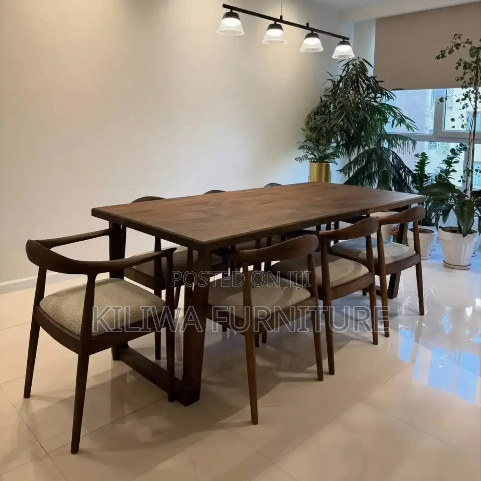 Dining Table Ya Viti Nane