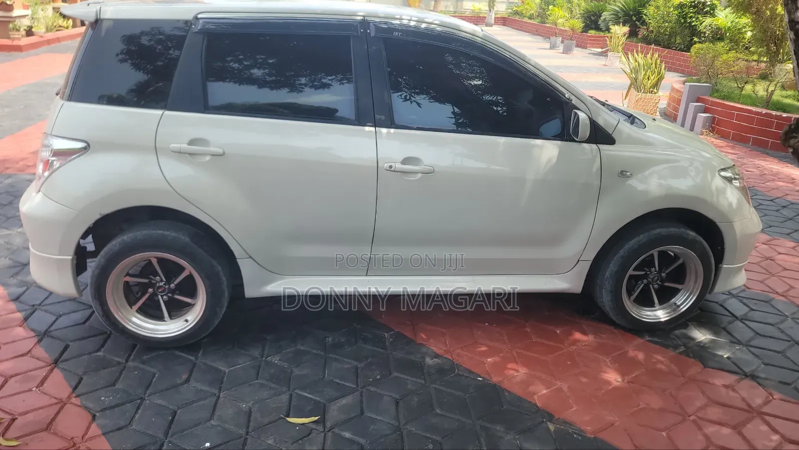 Toyota IST 2005 White