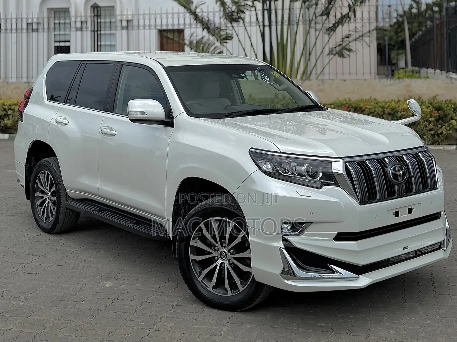 Toyota Land Cruiser Prado 2.8 2020 White
