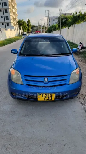 Toyota IST 2004 Blue