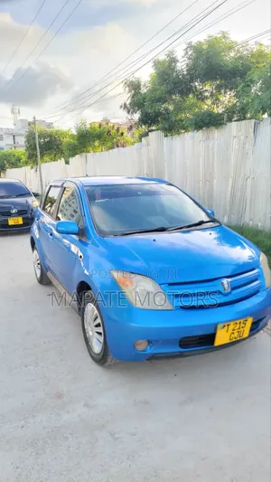 Toyota IST 2004 Blue