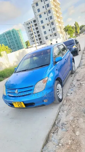 Toyota IST 2004 Blue