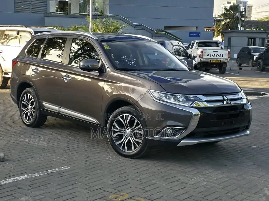 Mitsubishi Outlander 2016 Gray