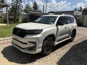 Toyota Land Cruiser Prado 2.7 2023 White