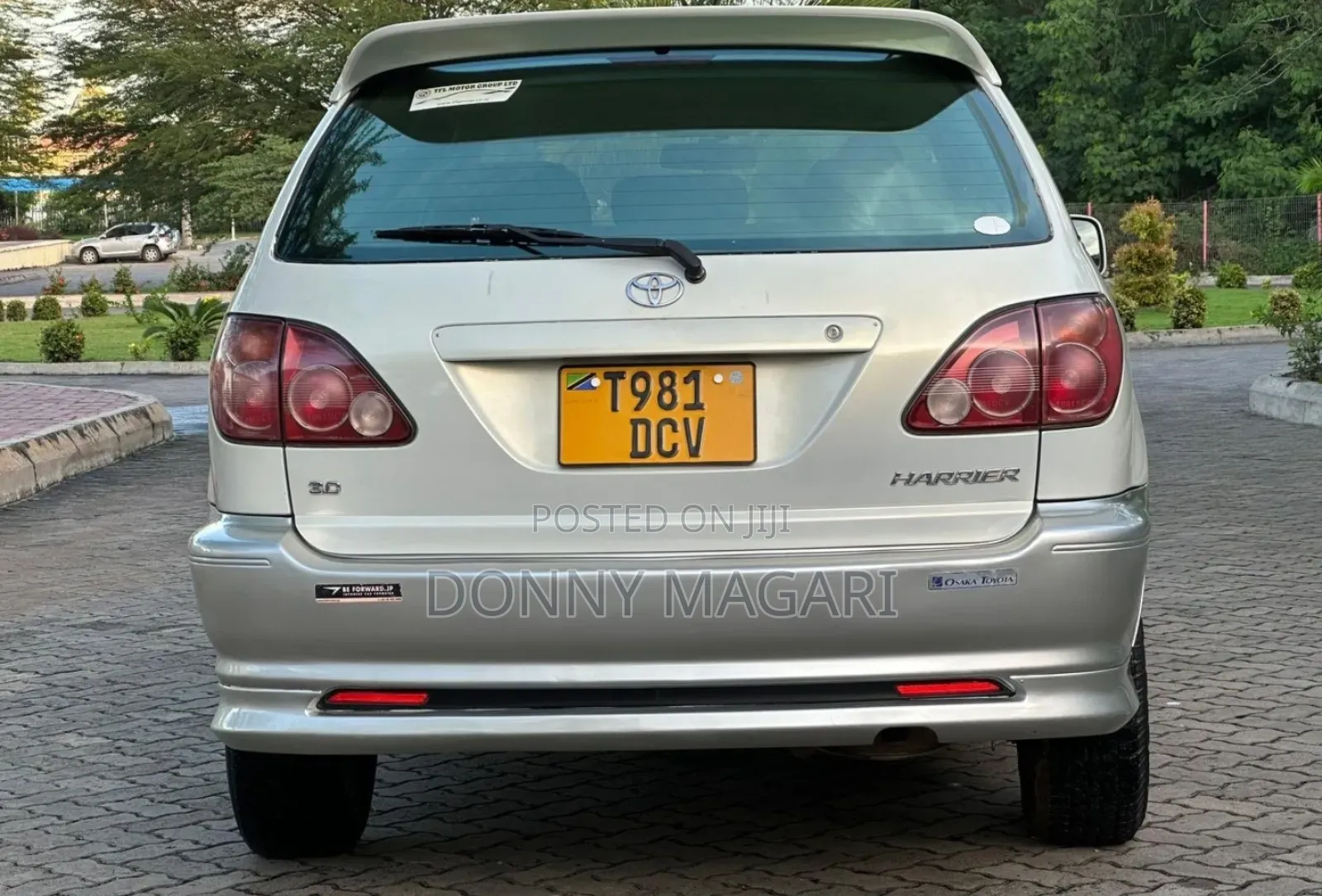 Toyota Harrier 2000 Silver