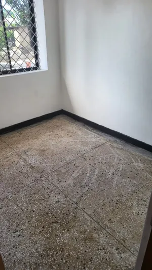 4bdrm House in Ada Estate for rent