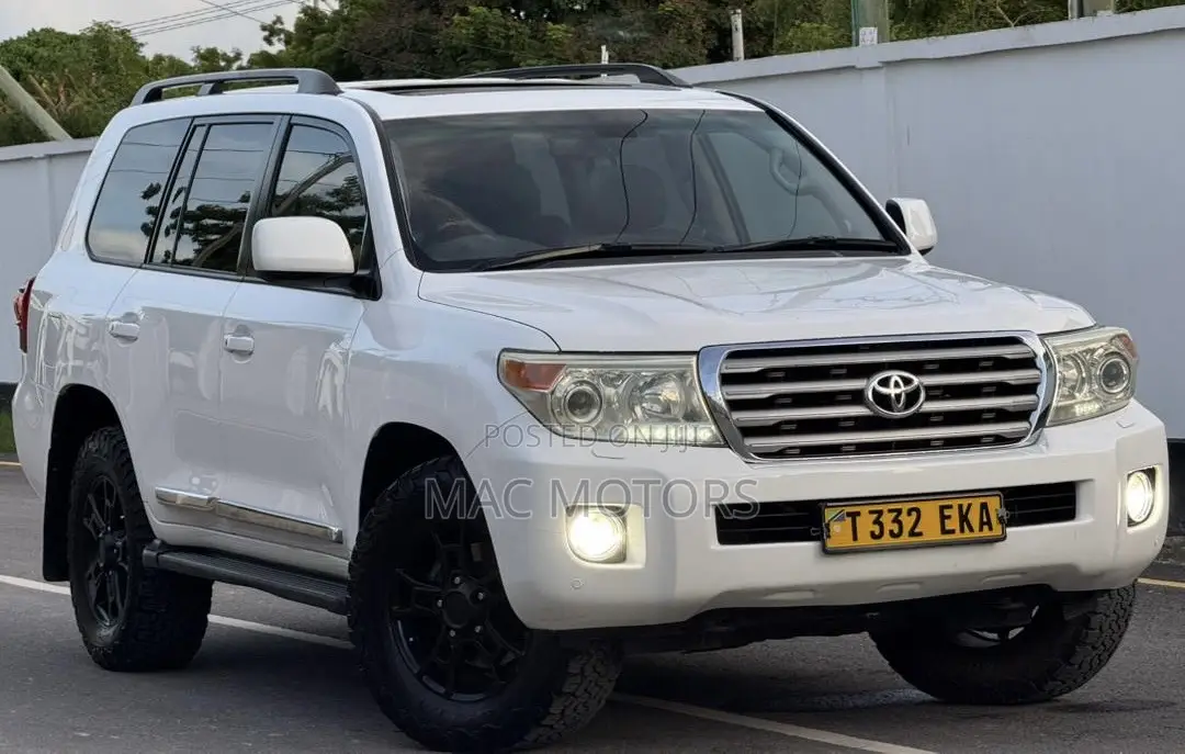 Toyota Land Cruiser 4.5 V8 VXR 2014 White