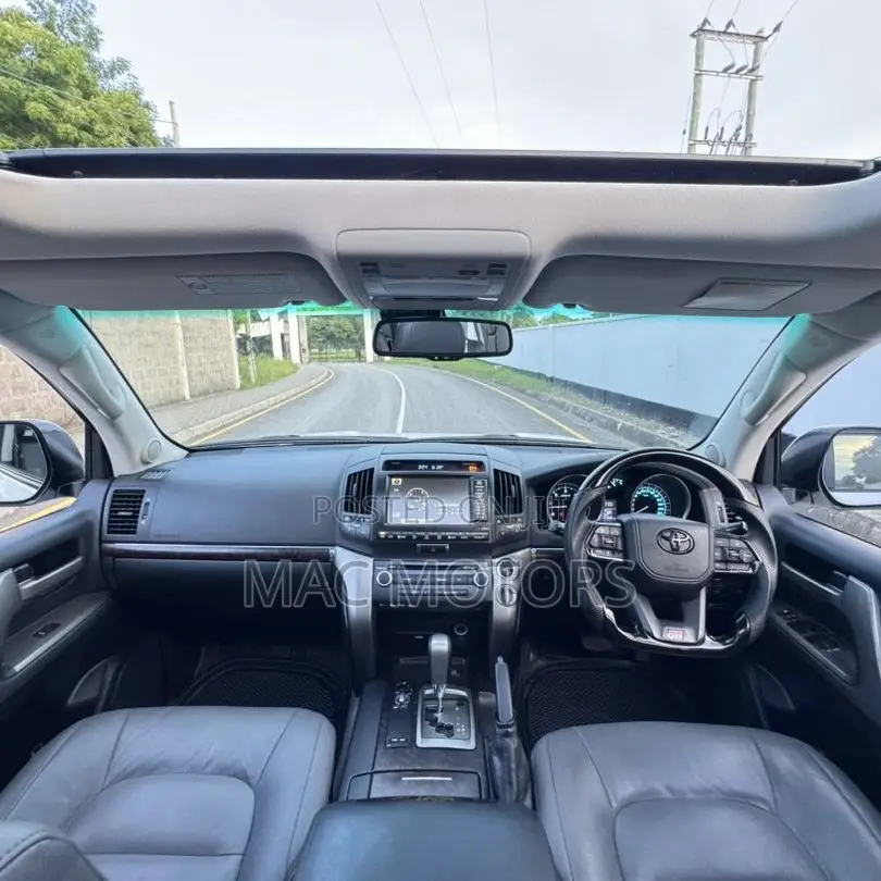 Toyota Land Cruiser 4.5 V8 VXR 2014 White