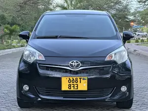 Toyota Ractis 2010 Black