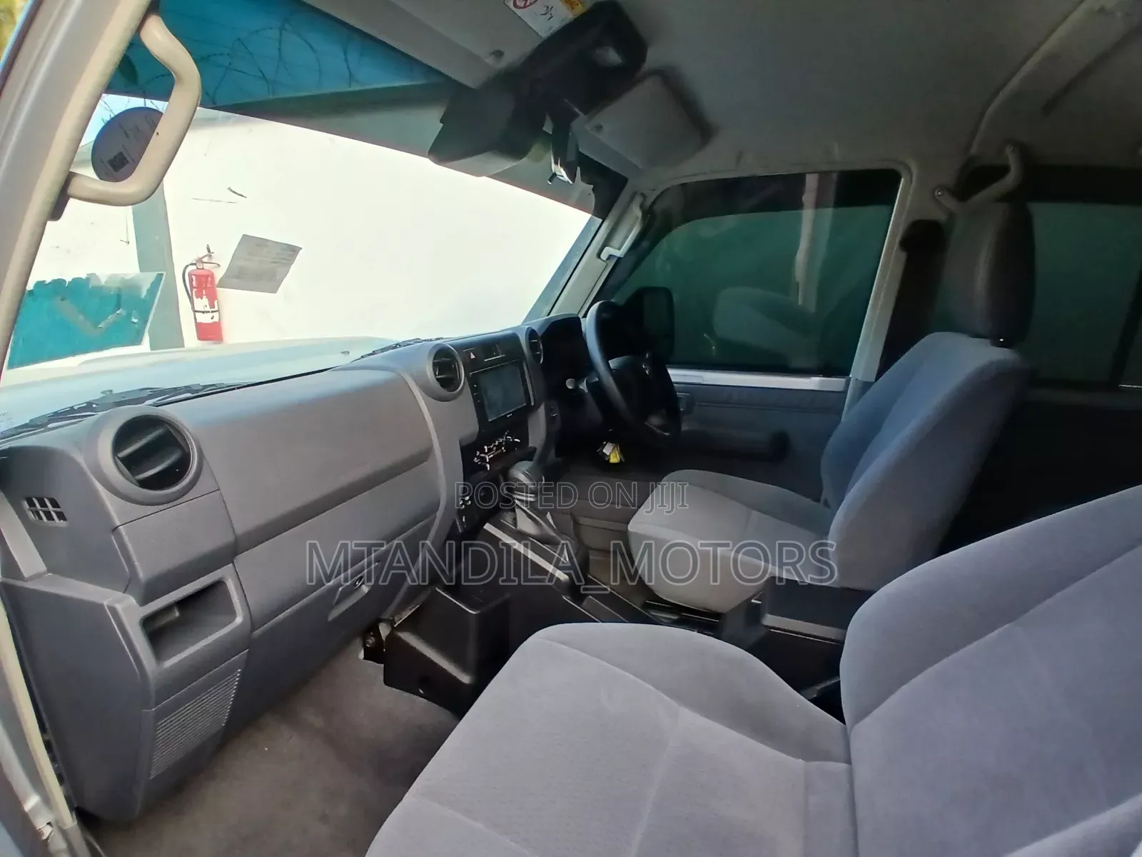 Toyota Land Cruiser LC300 2023 Gray