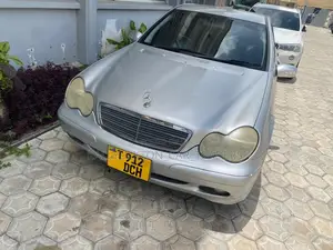 Mercedes-Benz C180 2002 Silver