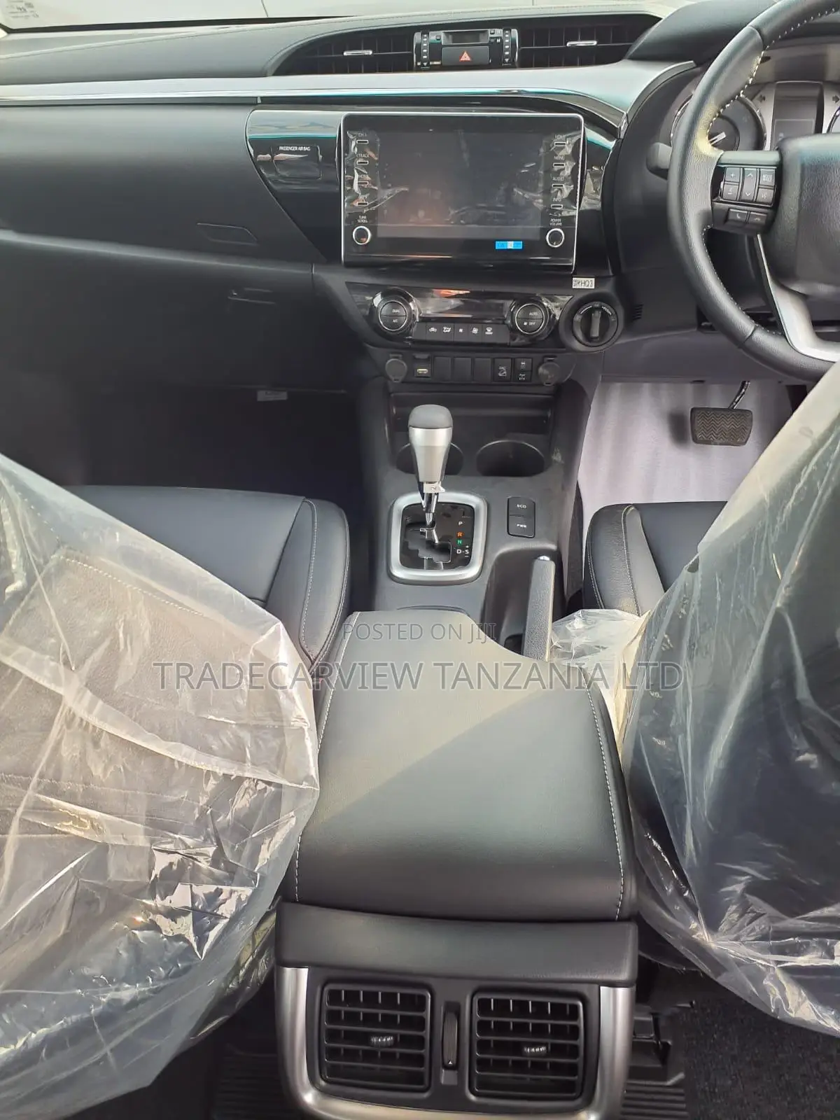 New Toyota Hilux 2025 Black