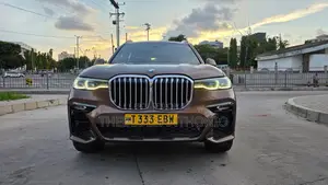 BMW X7 2020 Gold