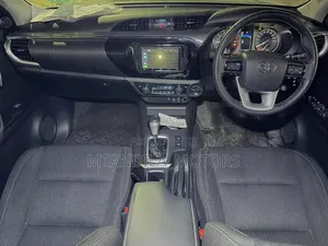 Toyota Hilux Revo Double Cab Deisel 2.4 RWD 2021 Green
