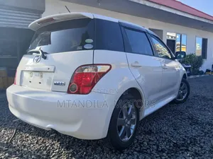 Toyota IST 2007 White