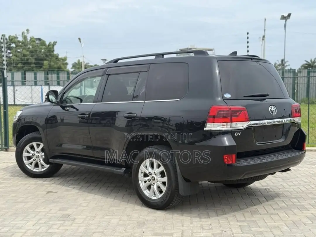 Toyota Land Cruiser 2017 Black