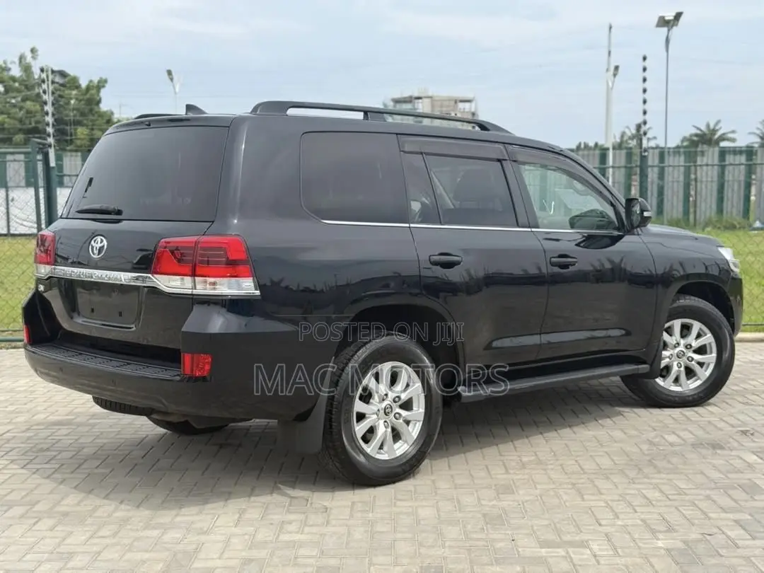 Toyota Land Cruiser 2017 Black