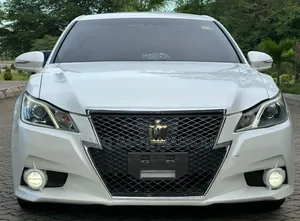 Toyota Crown 2014 White