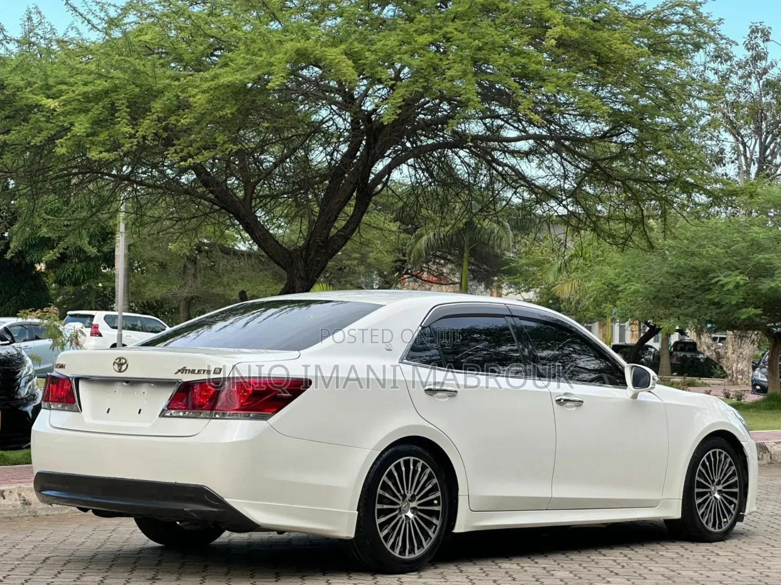 Toyota Crown 2014 White