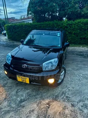 Toyota RAV4 2005 White