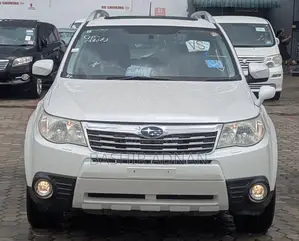 Subaru Forester 2010 Pearl
