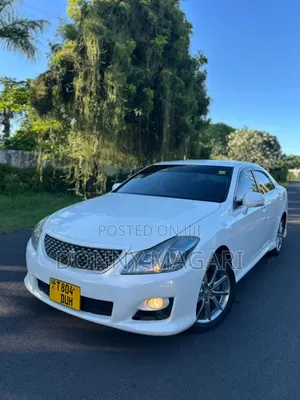 Toyota Crown 2009 White