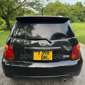Toyota IST 2004 Black