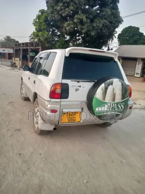 Toyota RAV4 1999 Silver