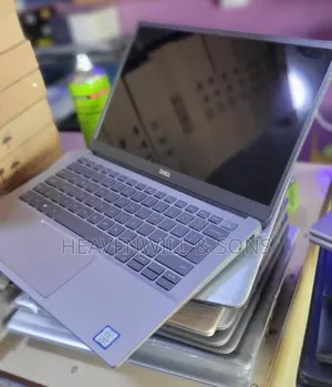 Laptop Dell Latitude 3301 8GB Intel Core i5 SSD 256GB