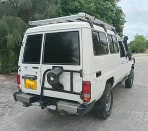 Toyota Land Cruiser 2003