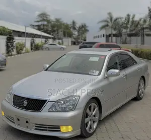 Toyota Crown Royale 2005 Silver