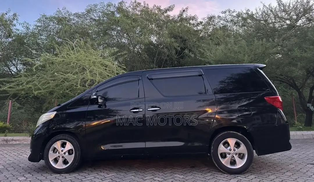 Toyota Alphard 2.4 Petrol FWD 2008 Black