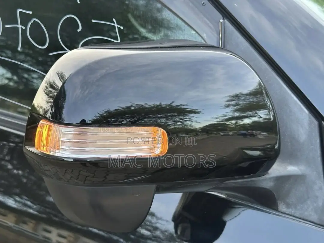 Toyota Vanguard 2011 Black