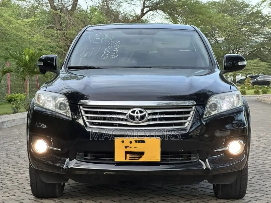Toyota Vanguard 2011 Black