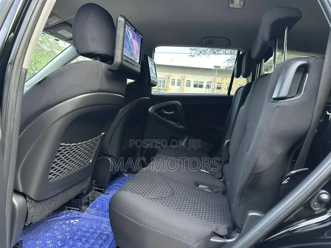 Toyota Vanguard 2011 Black