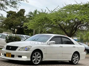 Toyota Crown 2006 White