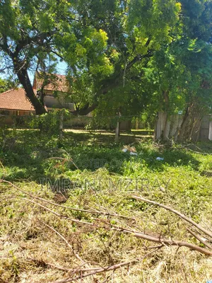 5bdrm Bungalow in Oyster Bay for sale