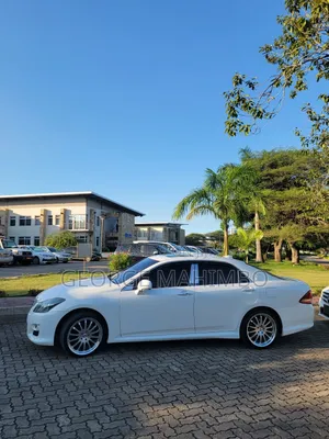 Toyota Crown 2009 Pearl