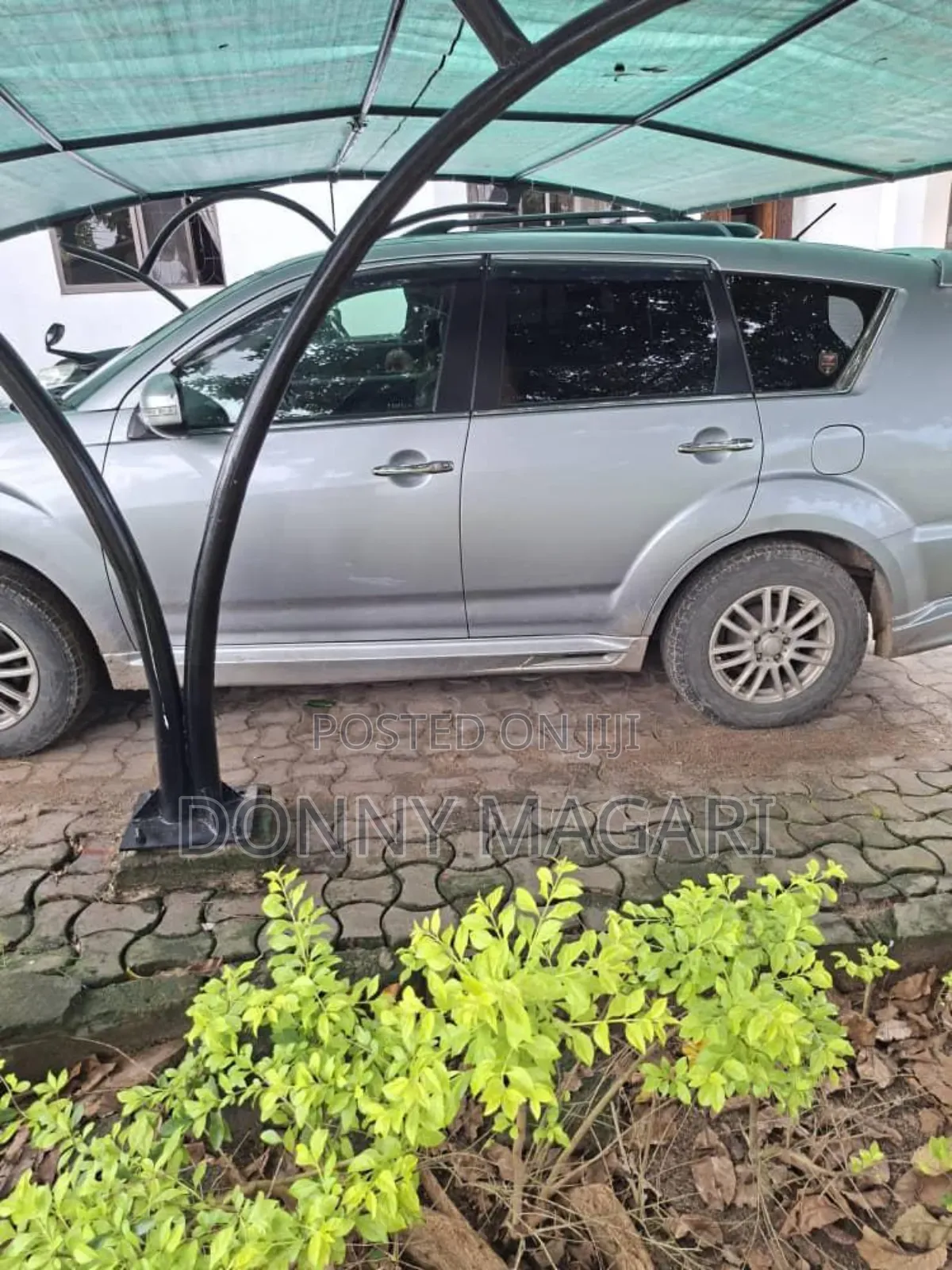 Mitsubishi Outlander 2010 Silver